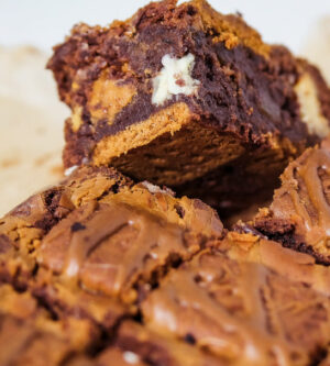 Spiced Biscoff & White Chocolate Brownie